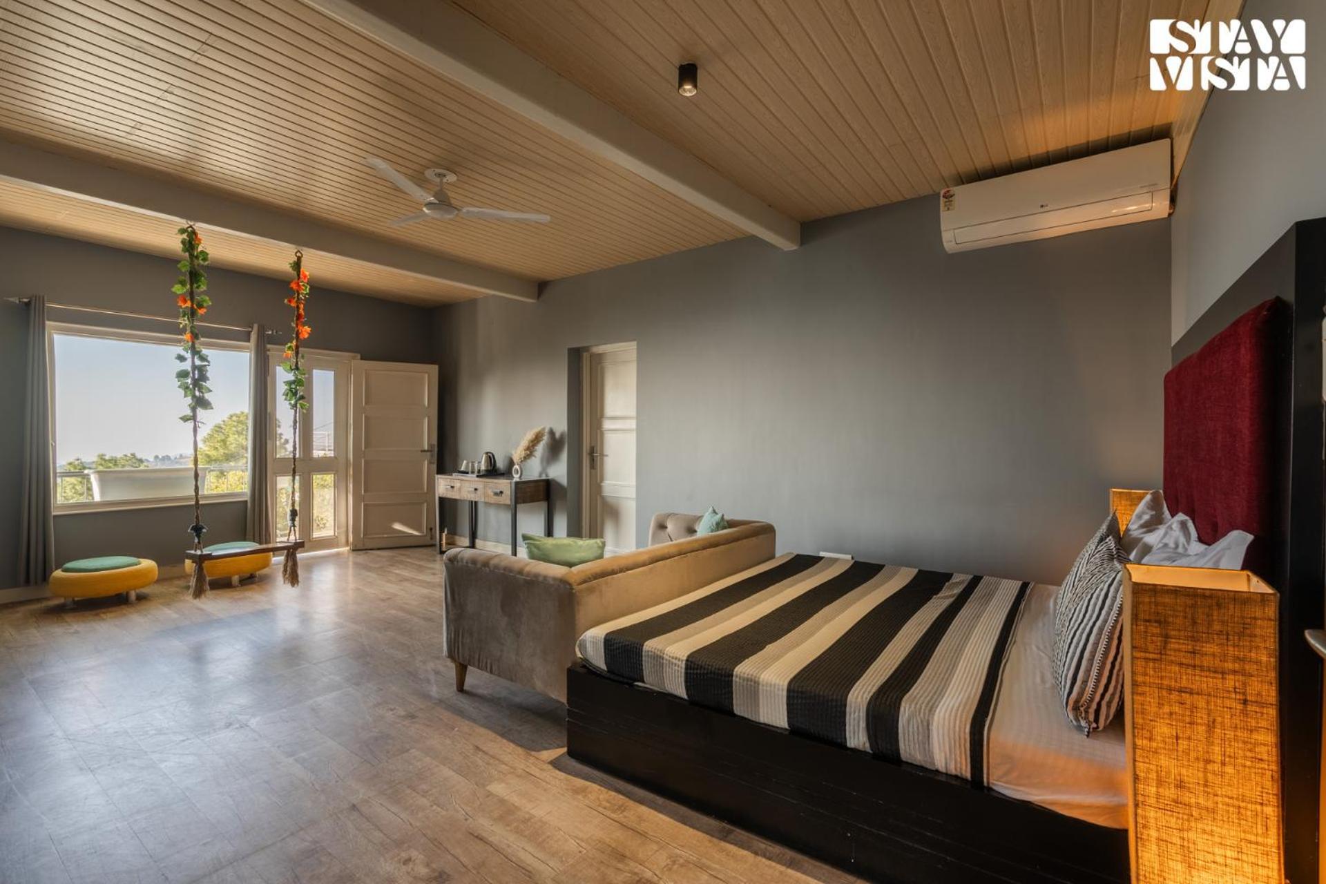Stayvista At Serene With Outdoor Bonfire Barog エクステリア 写真